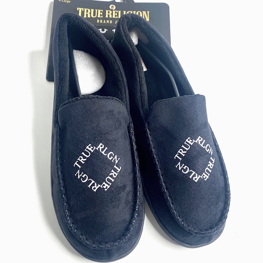 True Religion 2 Pc Set Slipper- Neck Gaiter